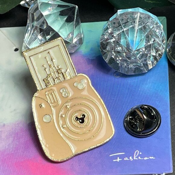 Mickey Mouse Camera Lapel Pin Hidden Mickey Badge Brooch Accessories Jewelry Pin - Picture 4 of 10